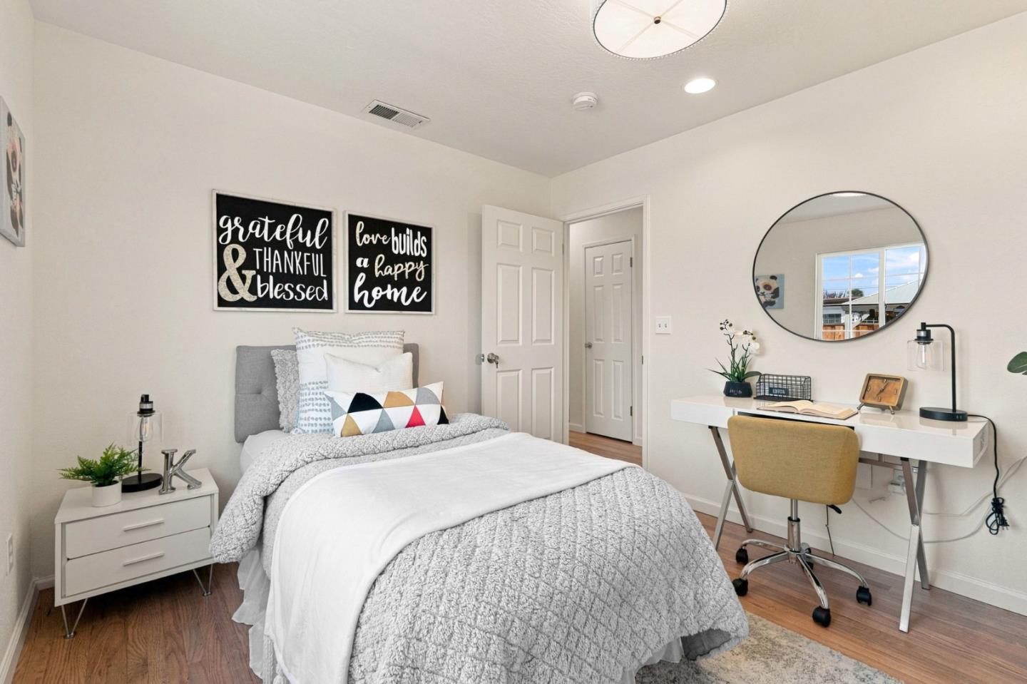 27093 Lemay WAY