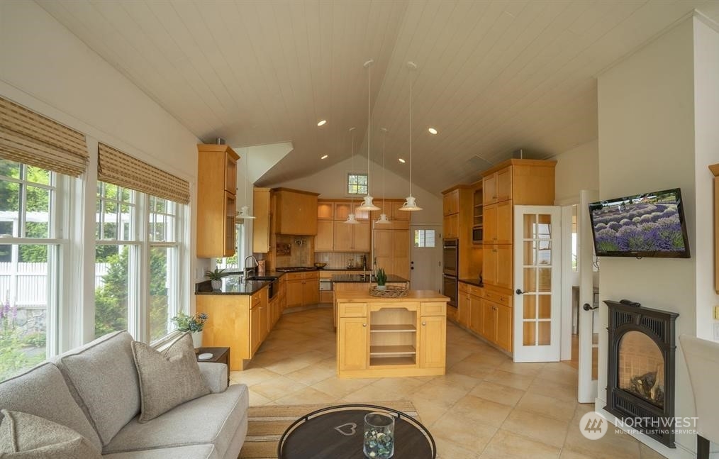 481 Carriage Drive