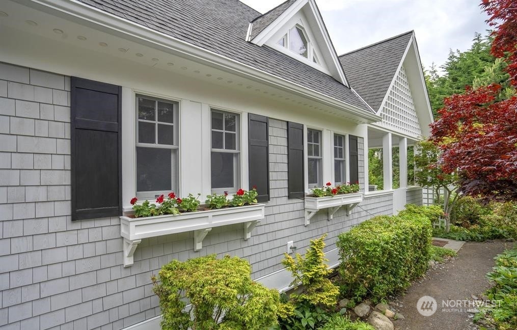 481 Carriage Drive
