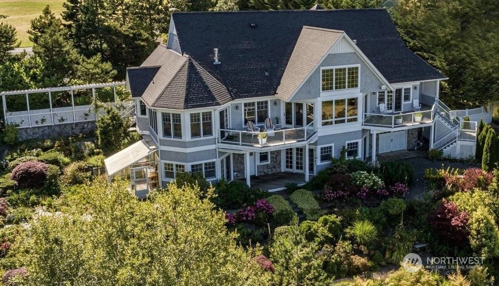 481 Carriage Drive