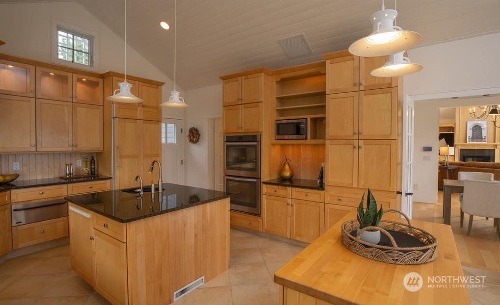 481 Carriage Drive