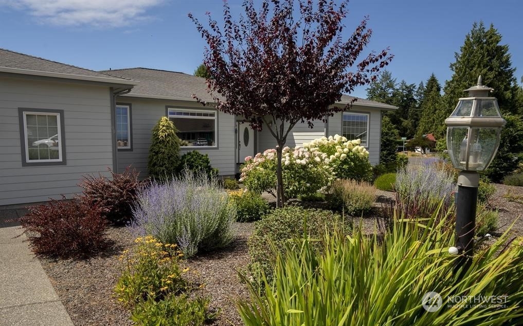 90 Lighthouse View Drive