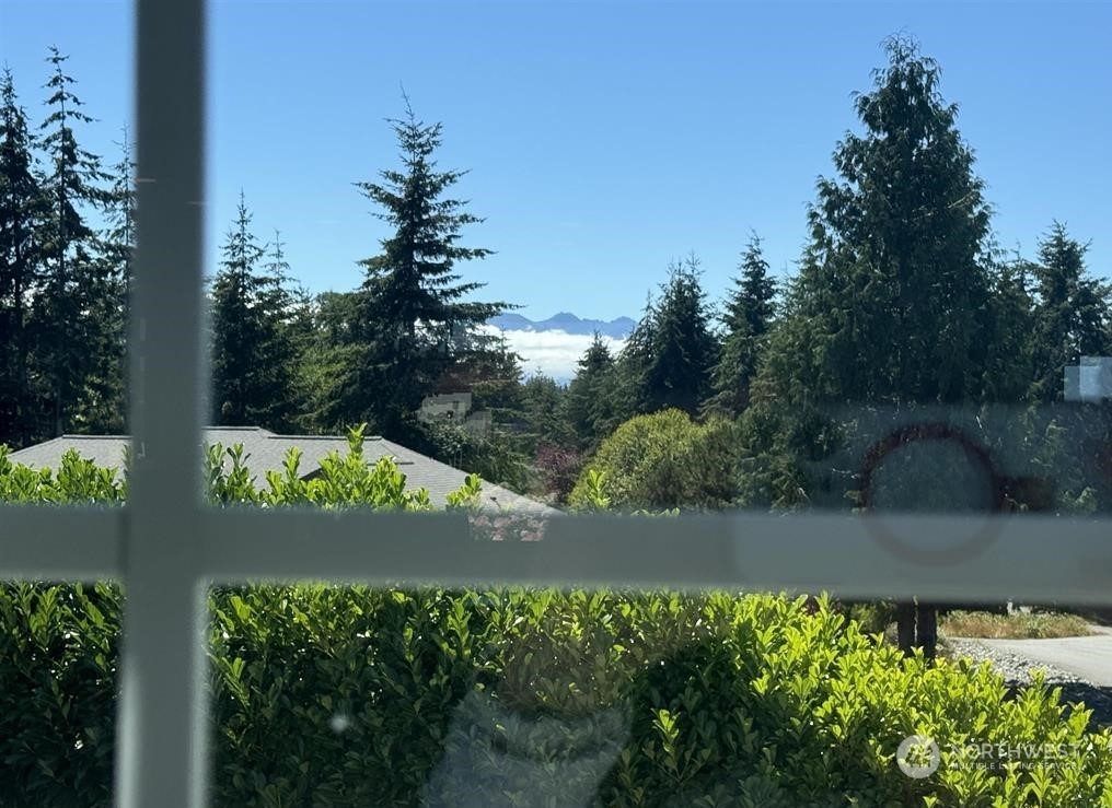 90 Lighthouse View Drive
