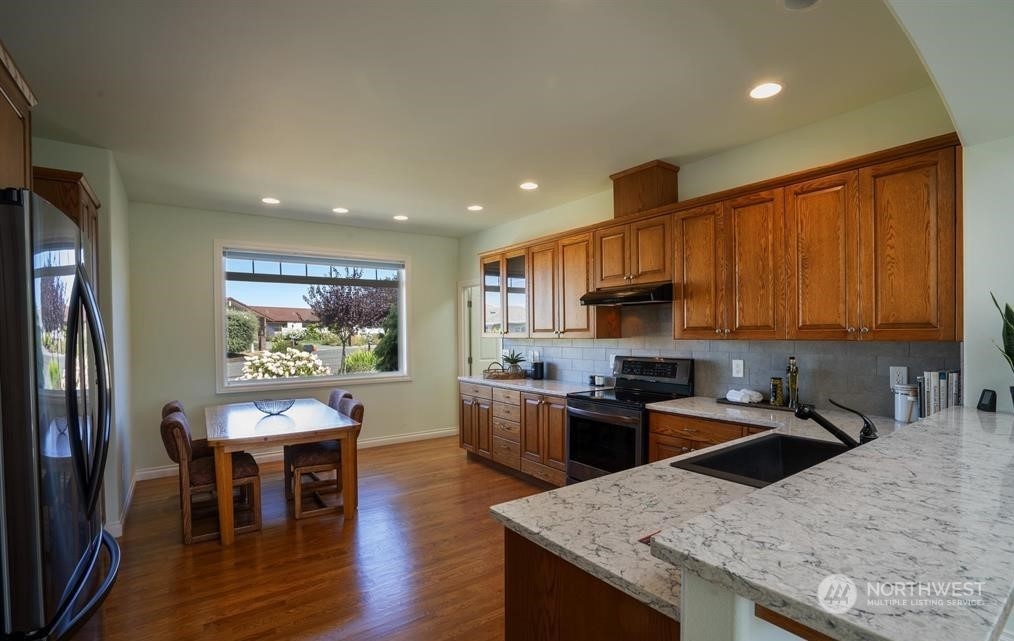 90 Lighthouse View Drive