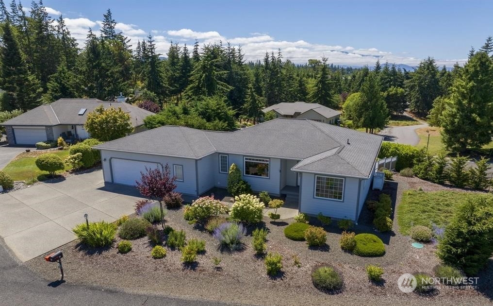 90 Lighthouse View Drive