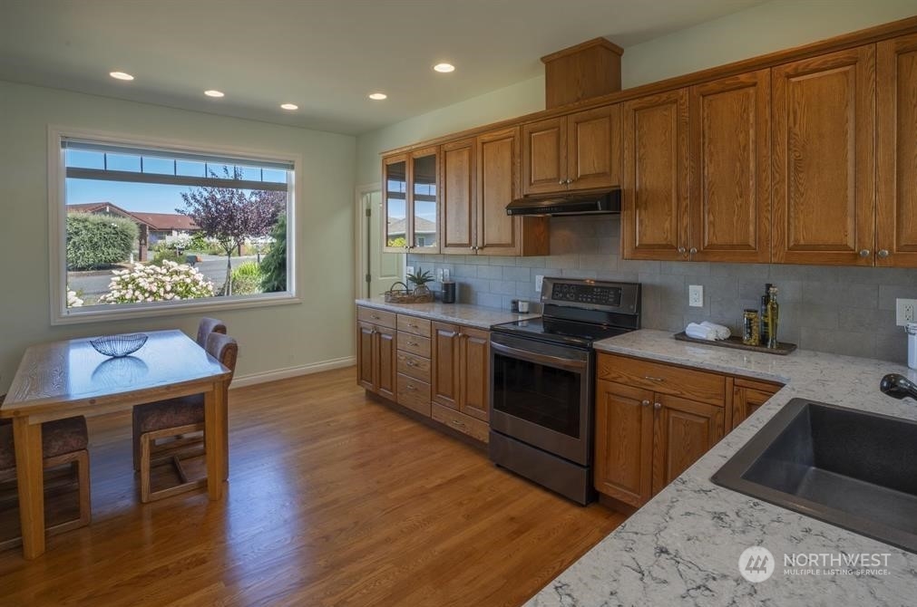 90 Lighthouse View Drive