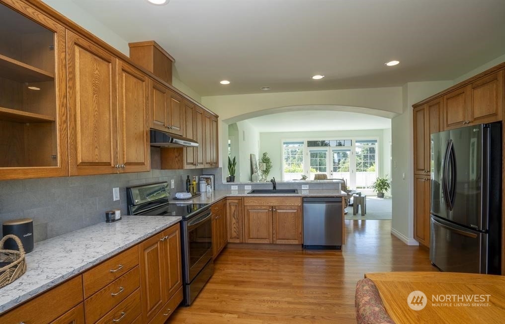 90 Lighthouse View Drive