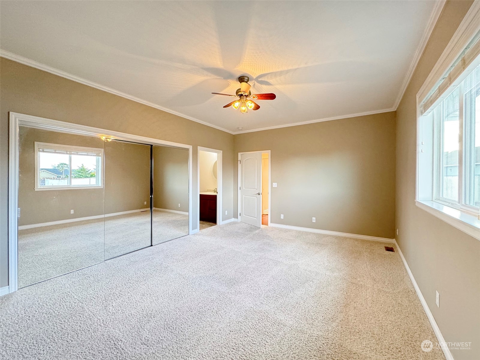 53 Heron Way Unit: 14A
