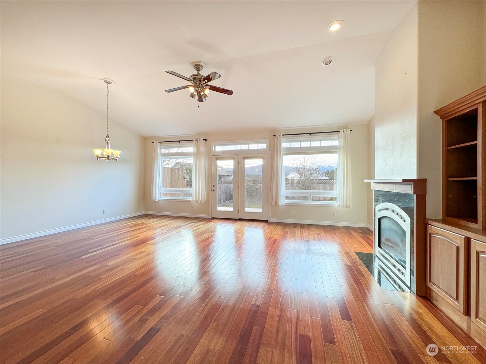 53 Heron Way Unit: 14A