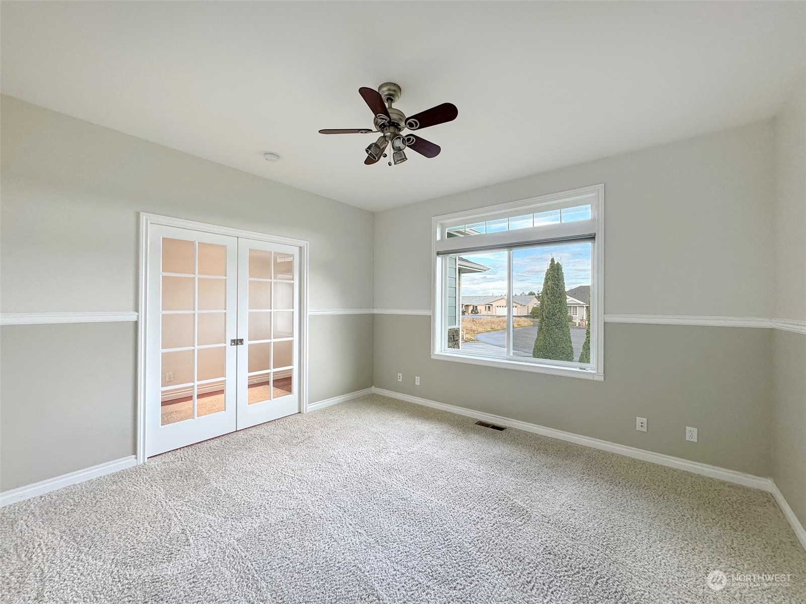 53 Heron Way Unit: 14A