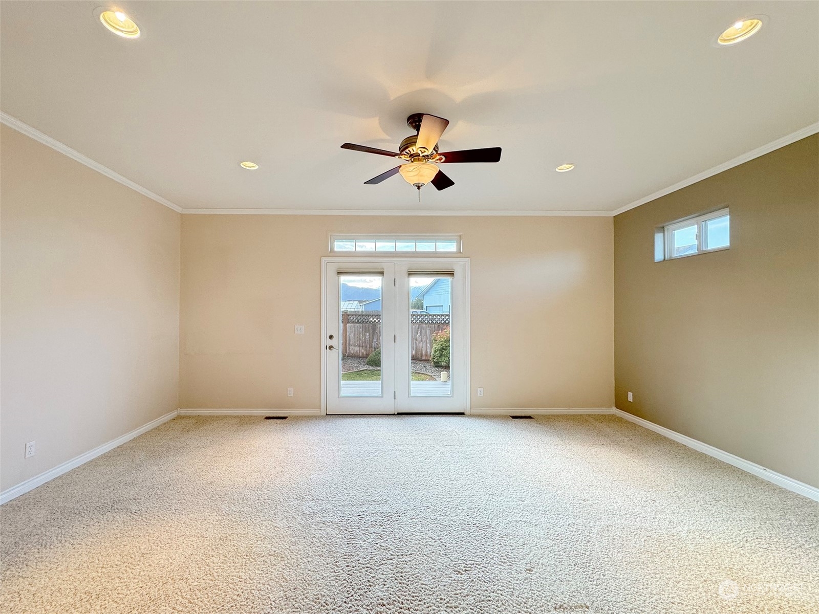 53 Heron Way Unit: 14A