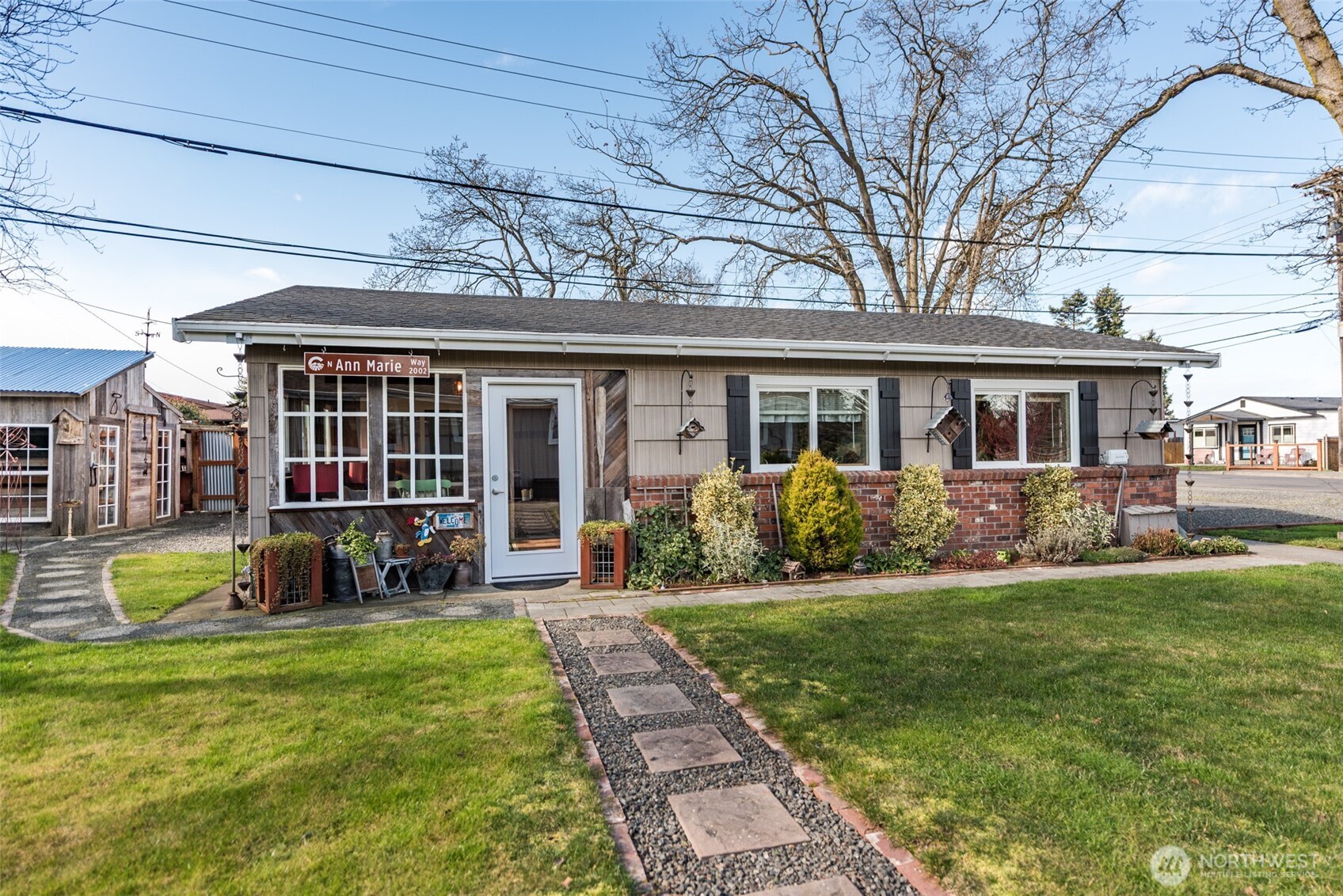 433 N Knapman Avenue