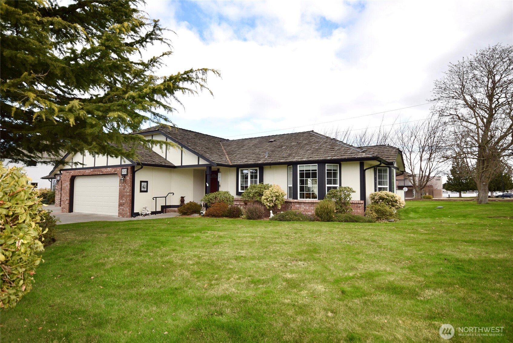 1010 Littlejohn Way