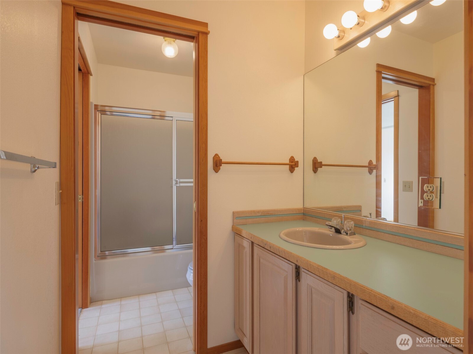 2594 Happy Valley Road