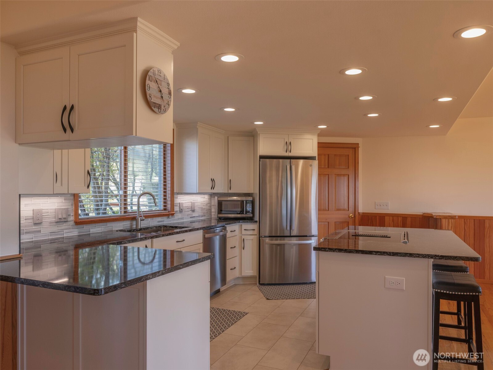 2594 Happy Valley Road
