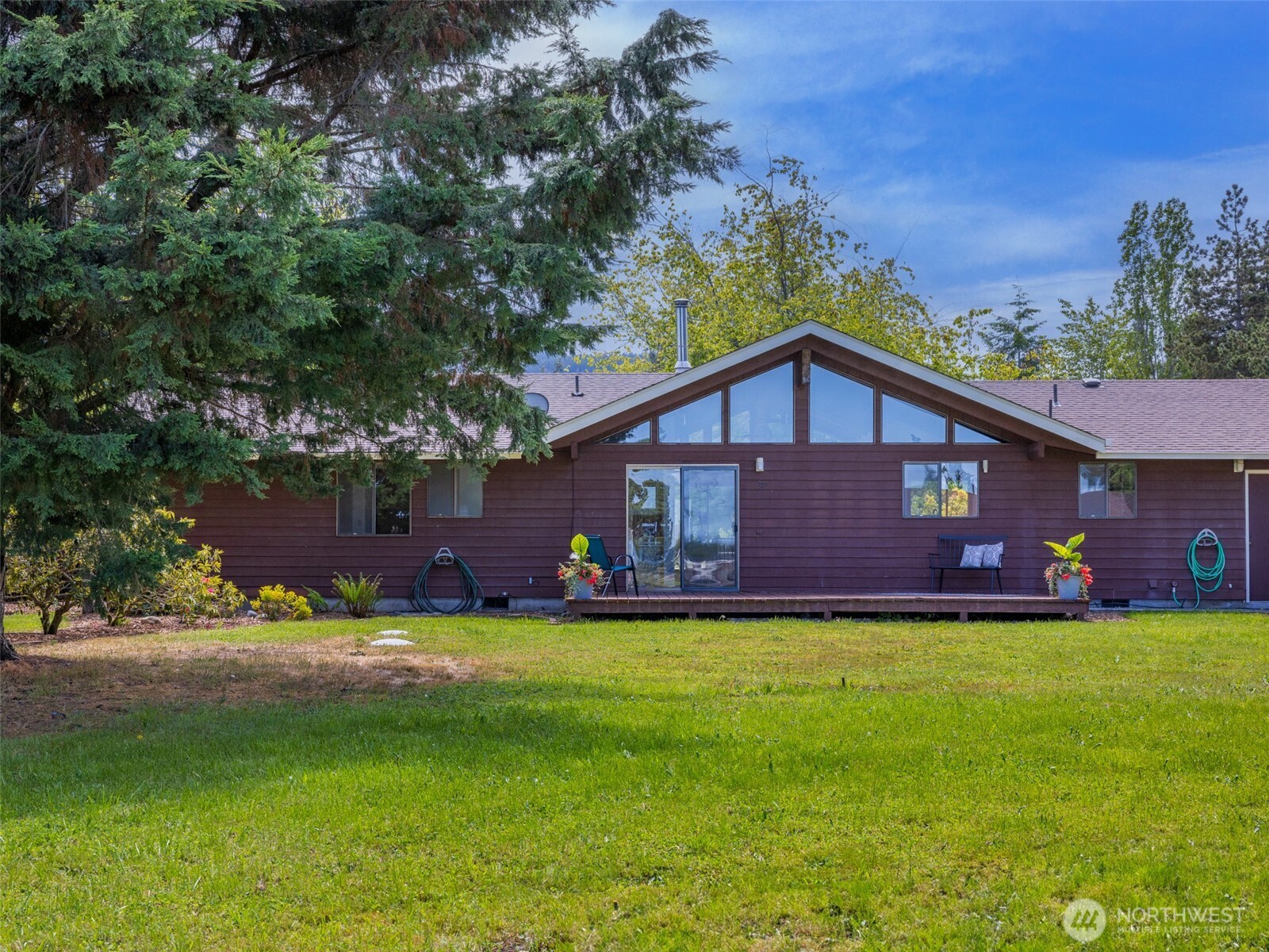 52 W Pheasant Lane
