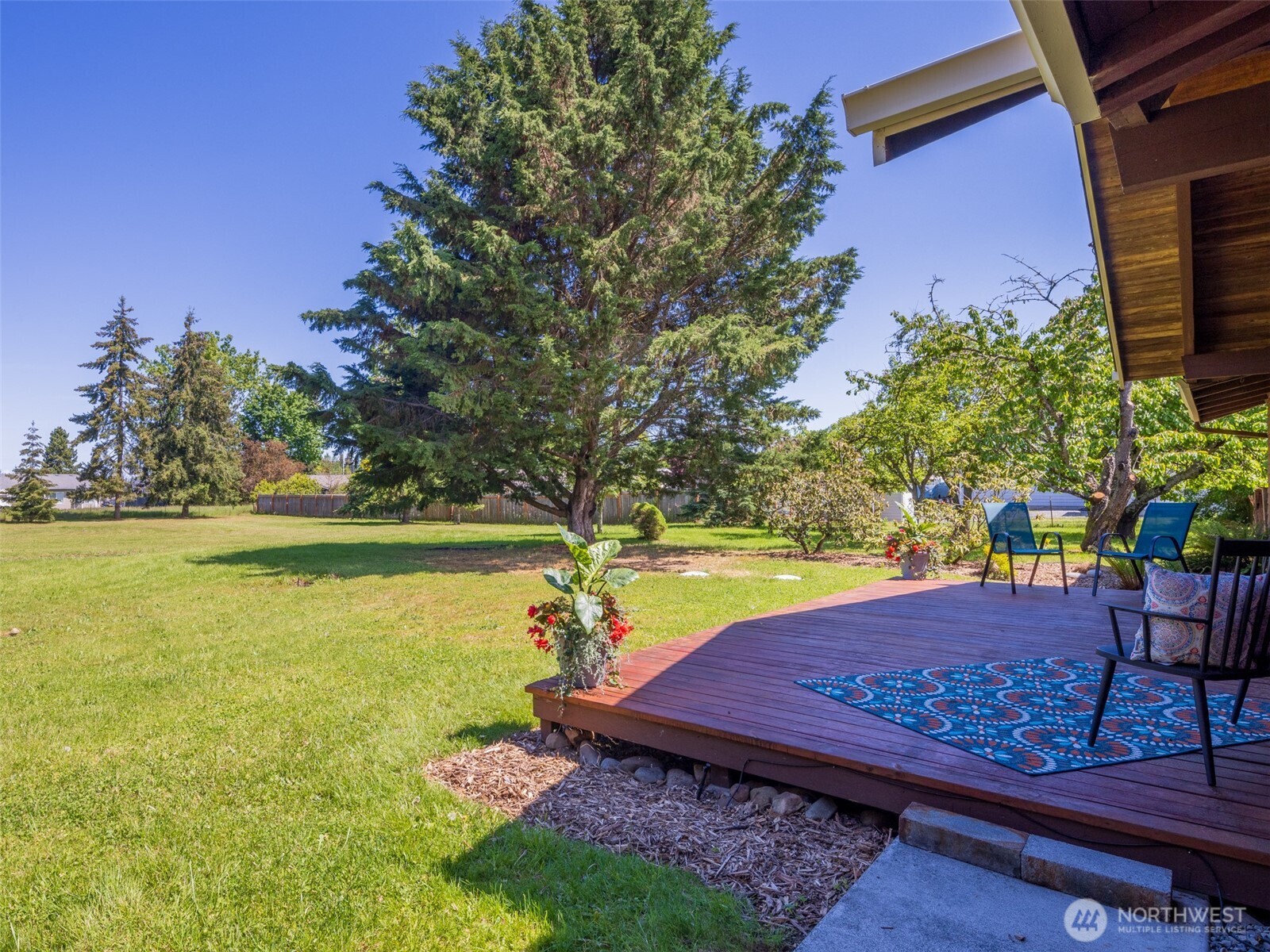 52 W Pheasant Lane