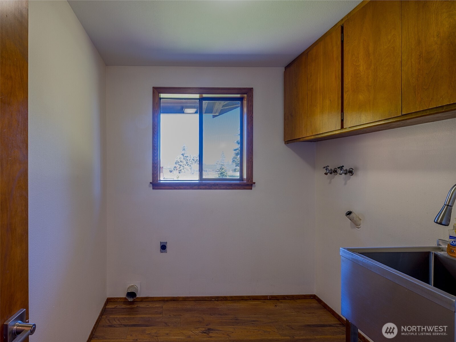 52 W Pheasant Lane