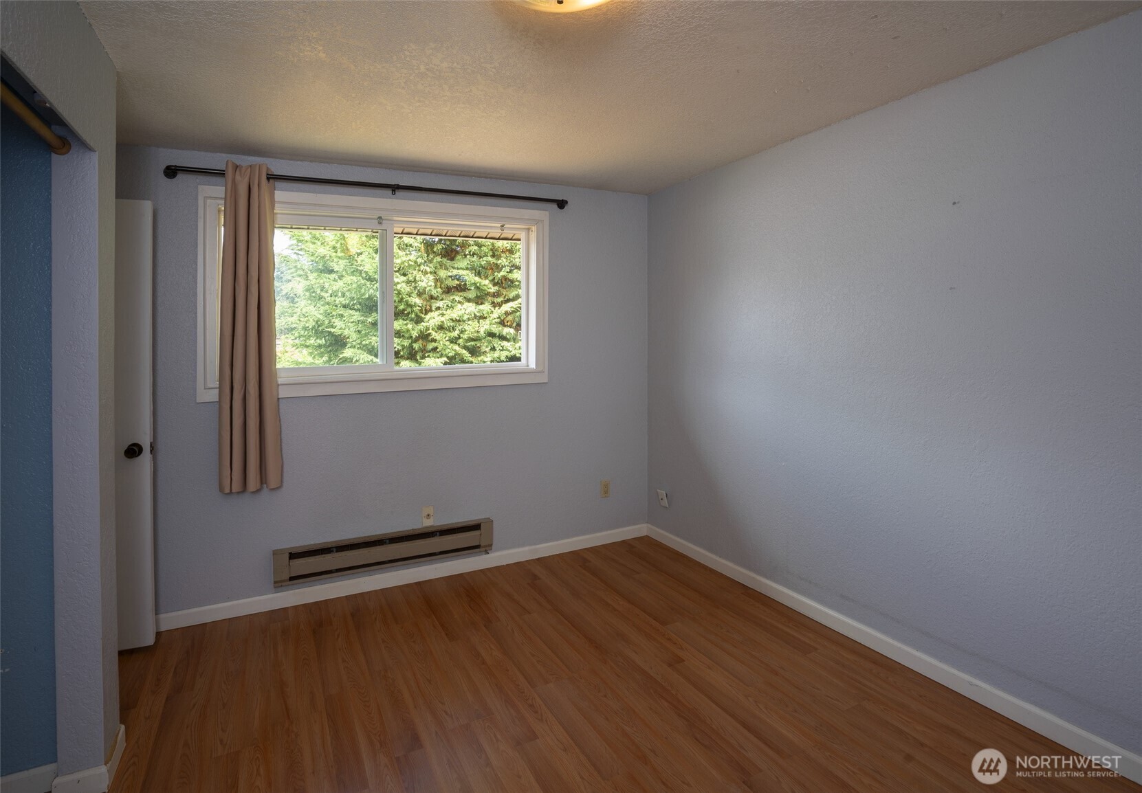 61 E Robert Place