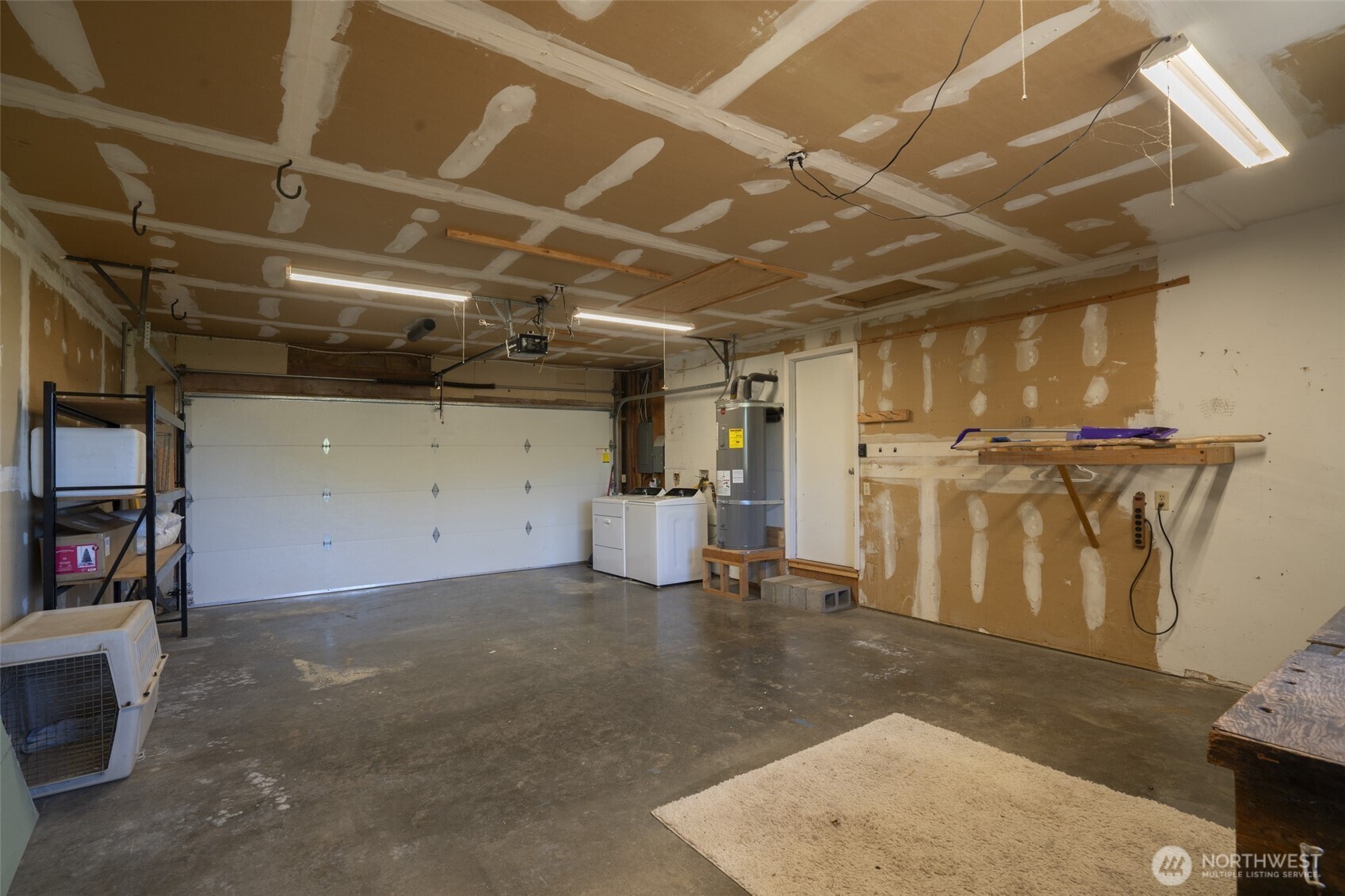 61 E Robert Place