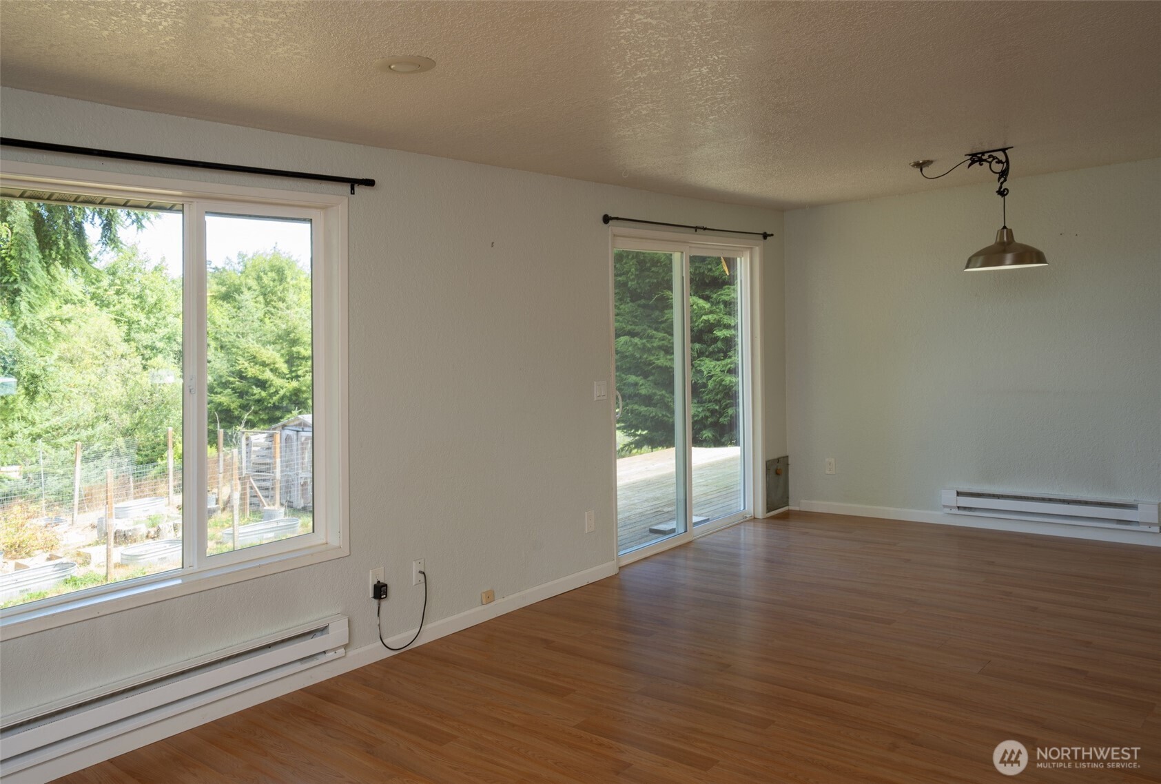 61 E Robert Place