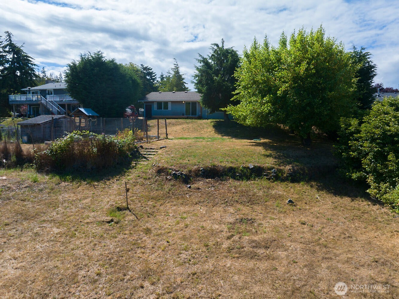 61 E Robert Place