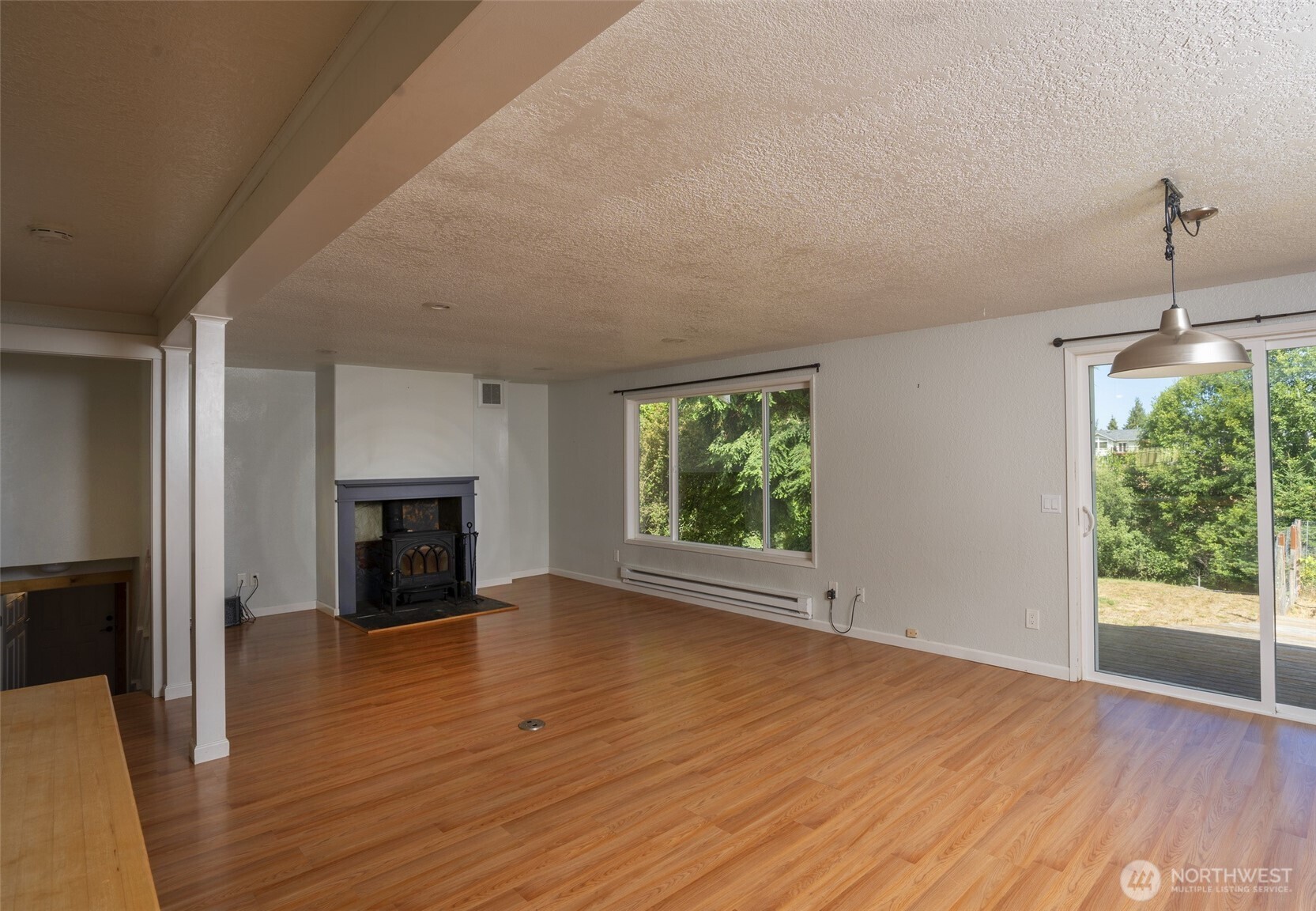 61 E Robert Place