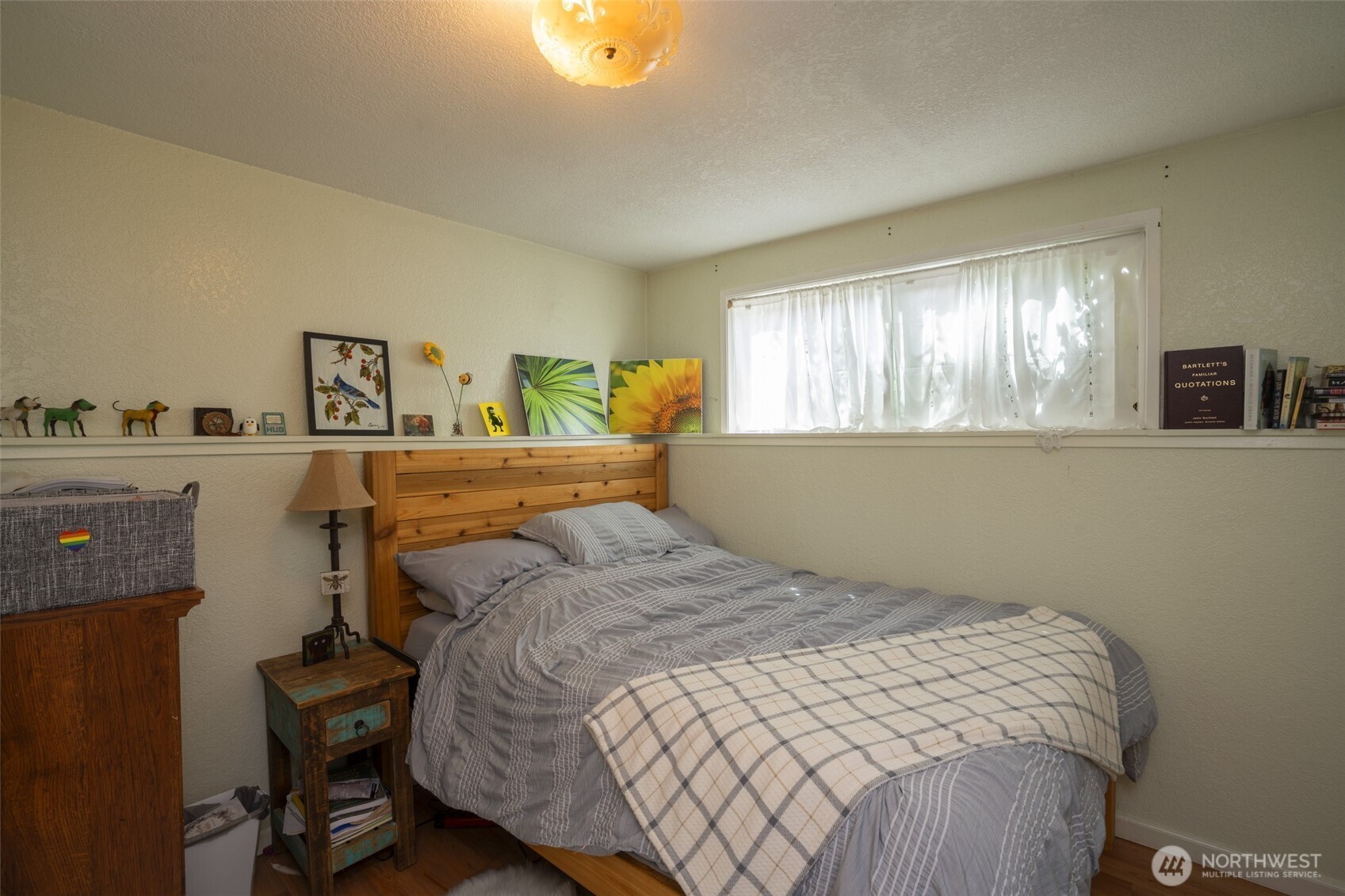 61 E Robert Place