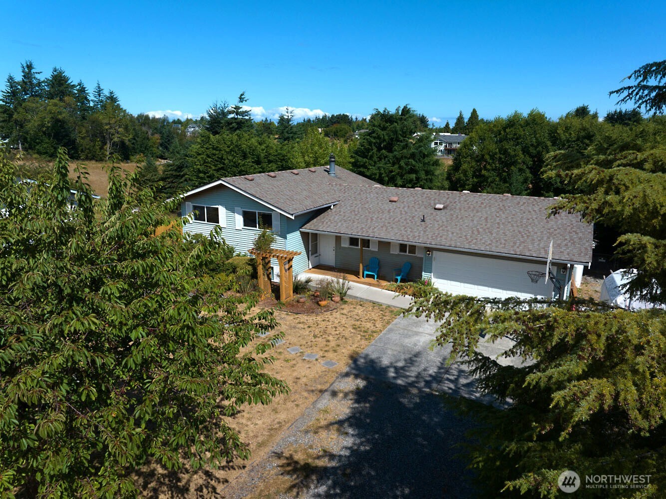 61 E Robert Place