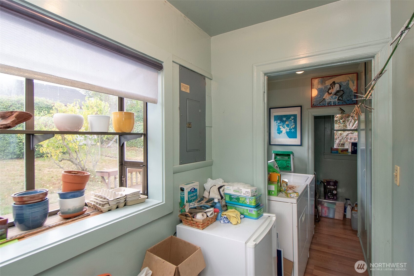 216 E 10TH Street