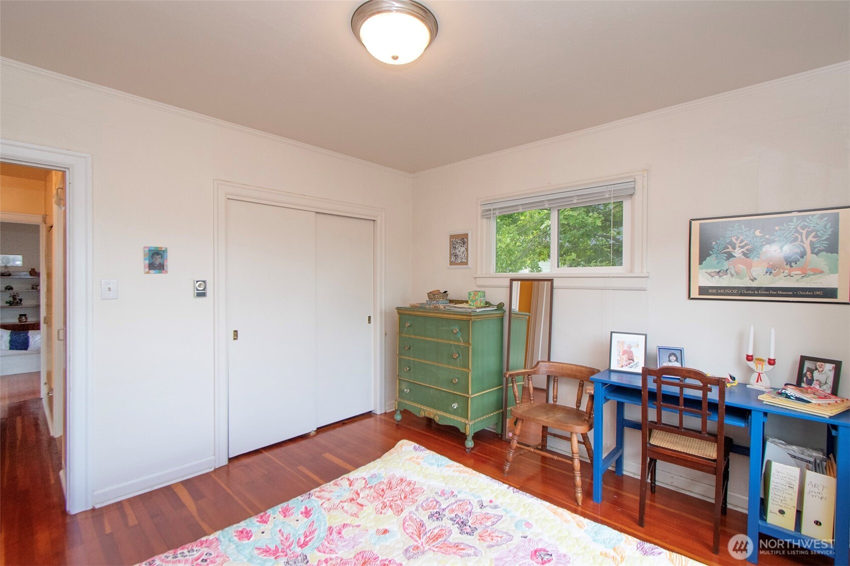 216 E 10TH Street