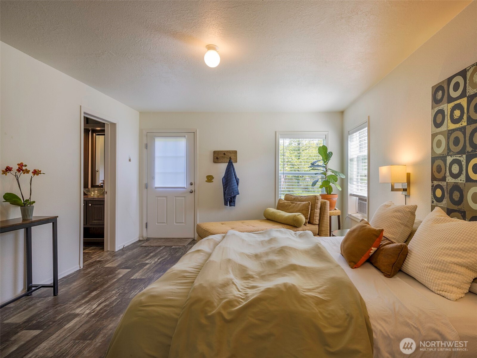 274192 E Hwy 101