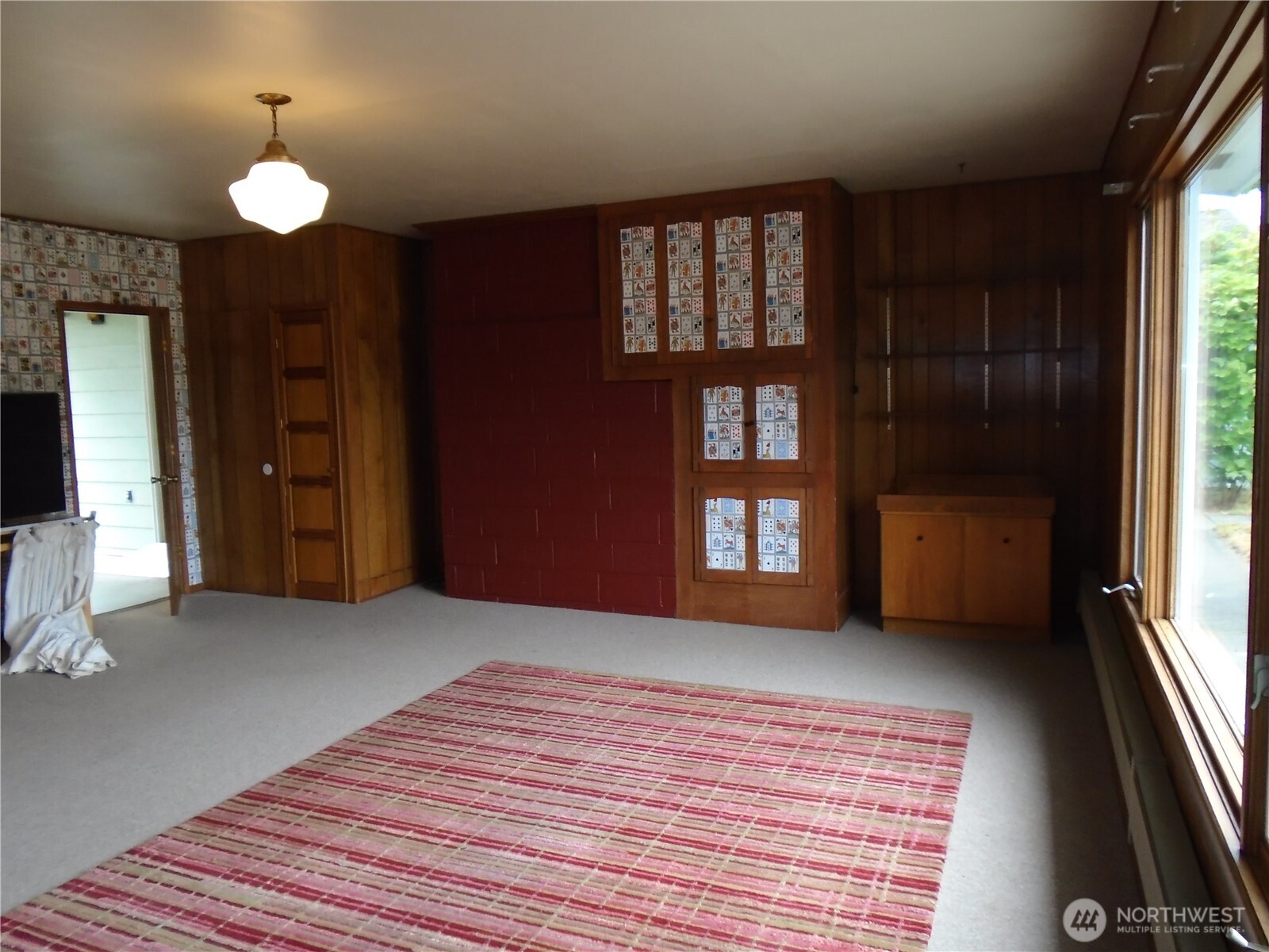 402 W Maple Street