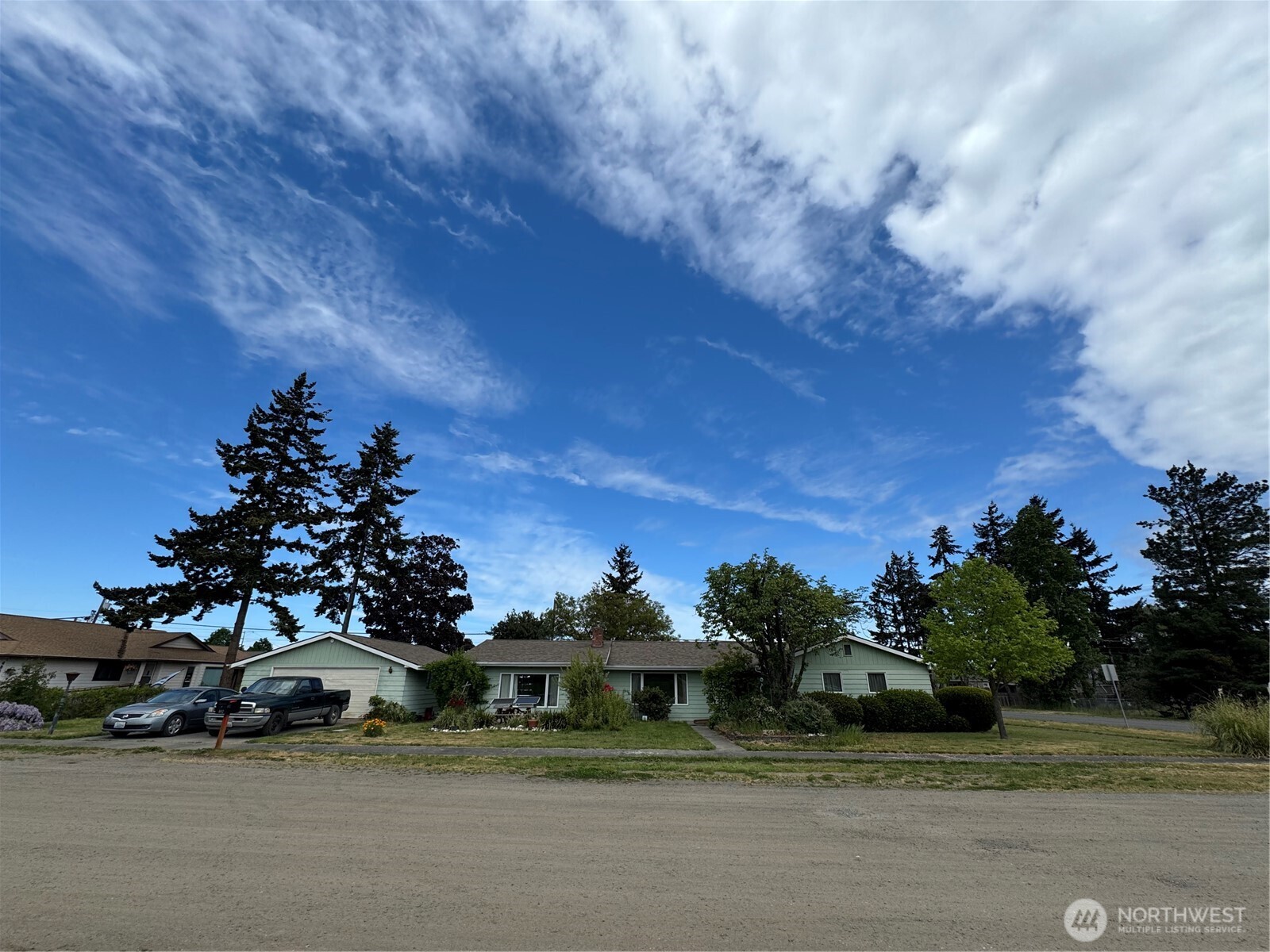 402 W Maple Street