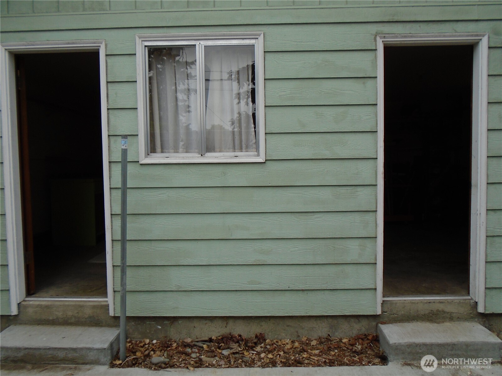 402 W Maple Street