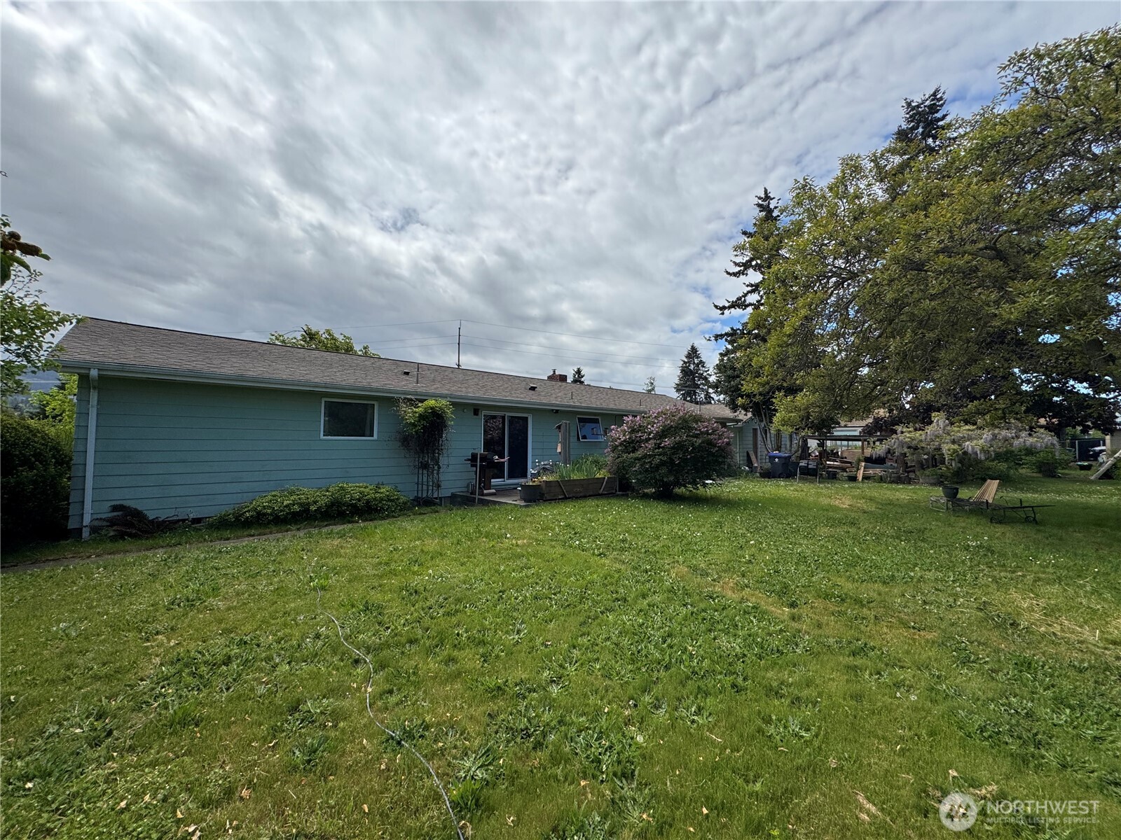 402 W Maple Street