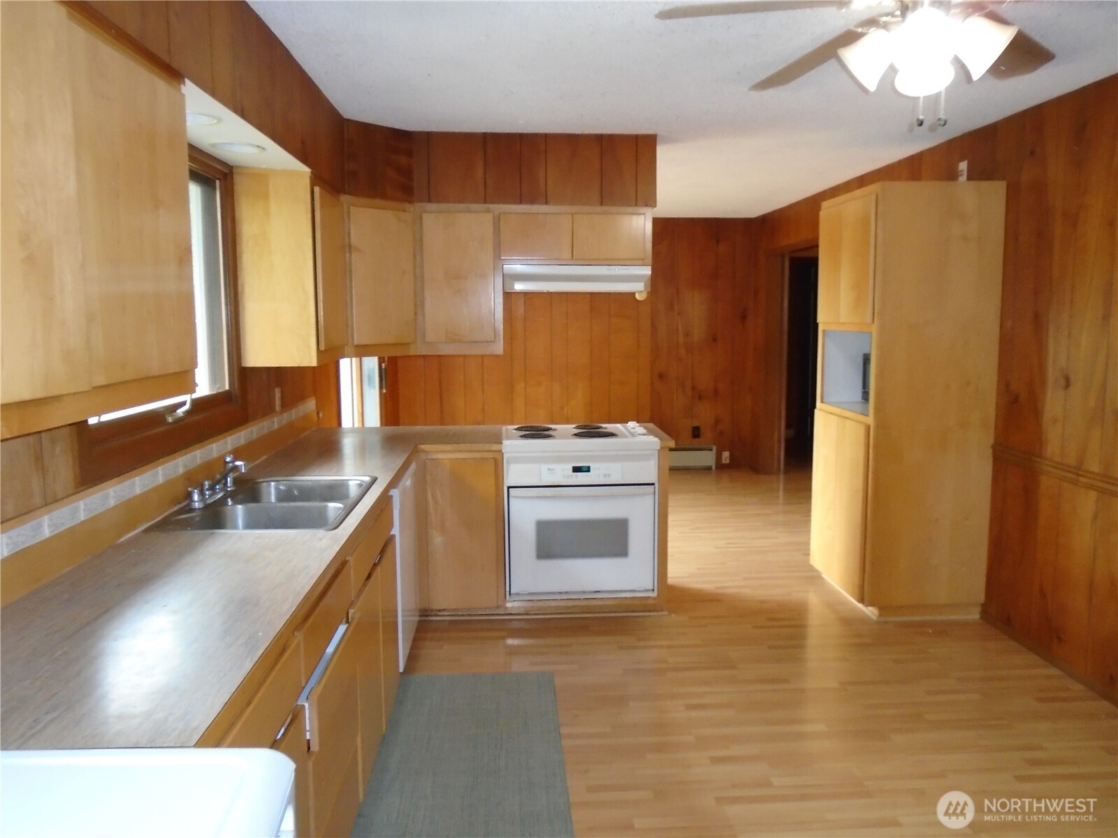 402 W Maple Street