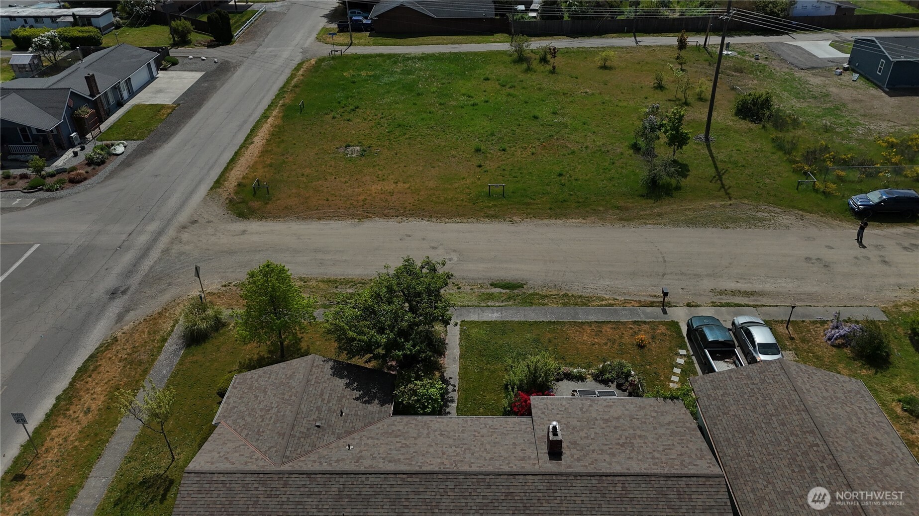 99999 W Maple Street