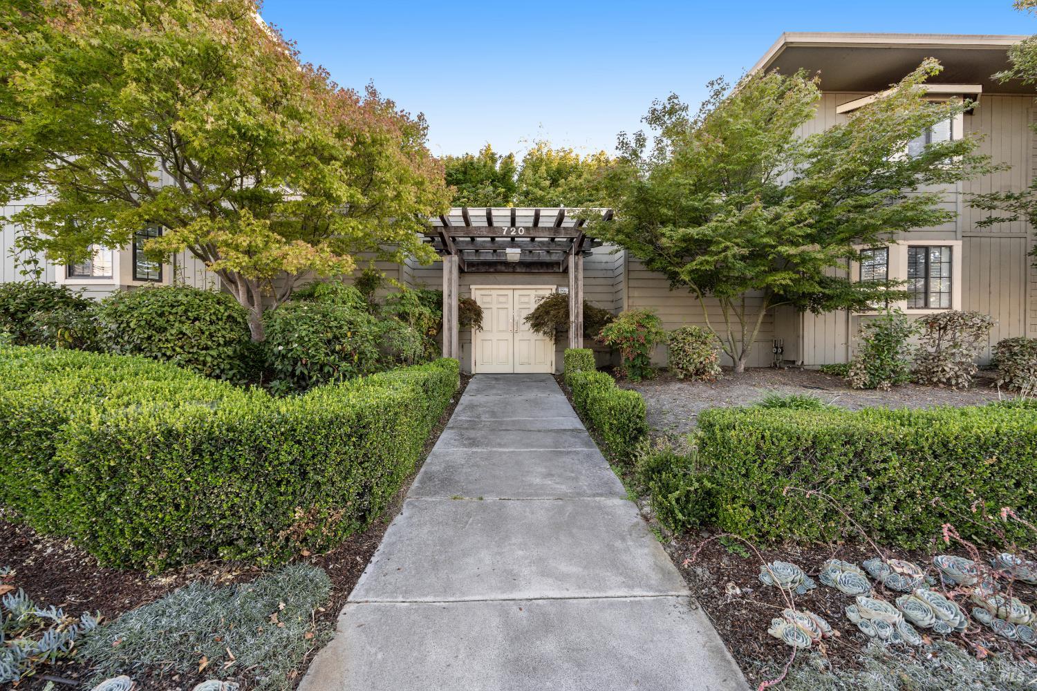 720 Petaluma Blvd S #30