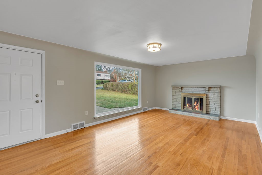 1184 Colgate Dr