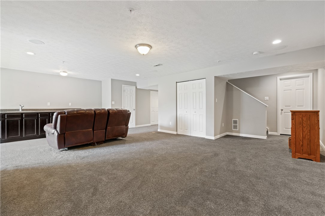 6476 Lindsey Lane