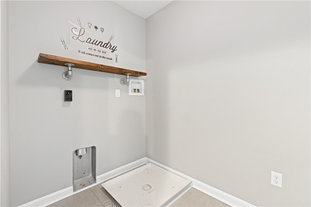 6476 Lindsey Lane
