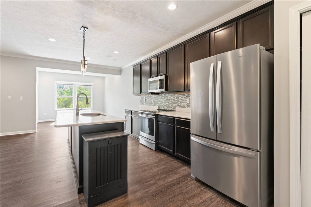 6476 Lindsey Lane