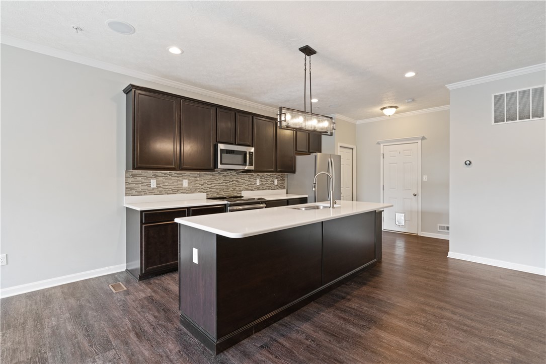 6476 Lindsey Lane