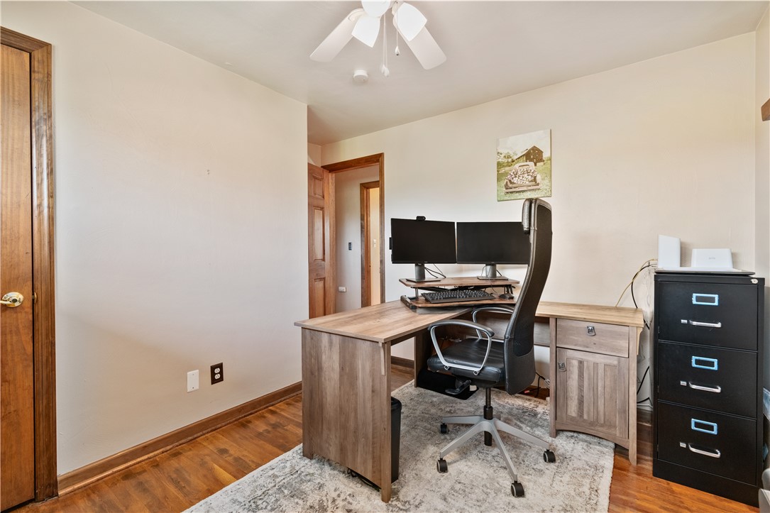 306 Knollview Drive