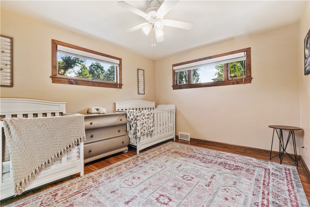 306 Knollview Drive