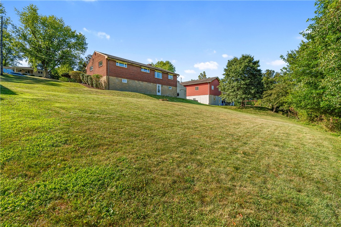 306 Knollview Drive