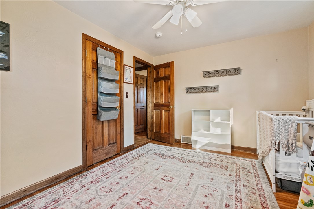 306 Knollview Drive