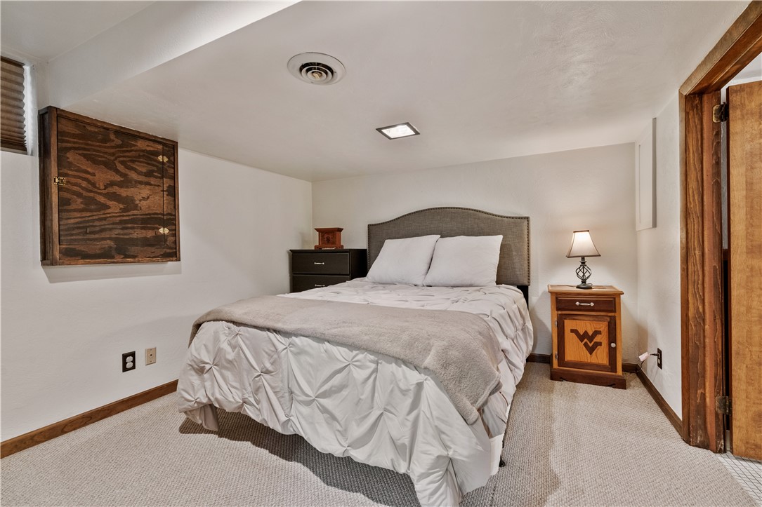 306 Knollview Drive