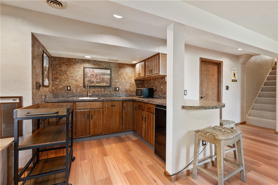 306 Knollview Drive